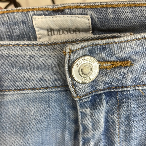 Hudson Hampton Shorts Light Wash Mid-Rise Denim Rolled Cuff Size 29 - Picture 5 of 9